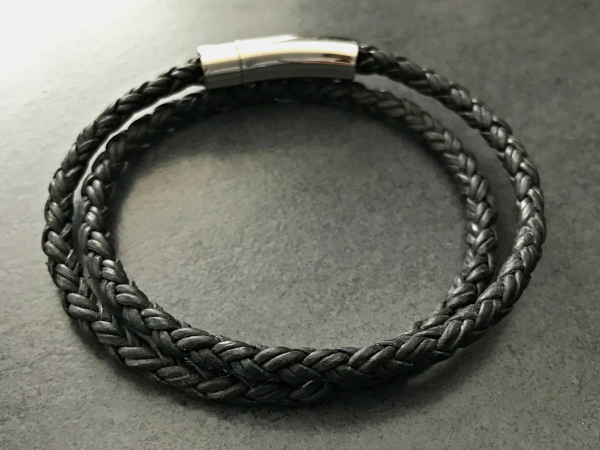 simple leather bracelet